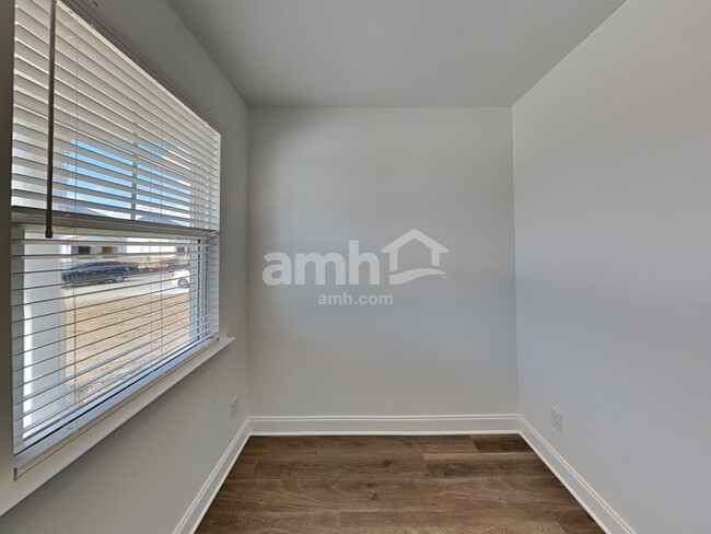 Building Photo - 215 Argea Dr