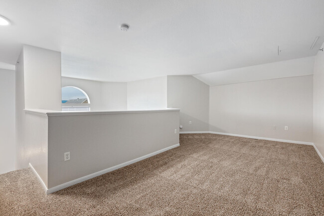Building Photo - 6021 Castlegate Dr W