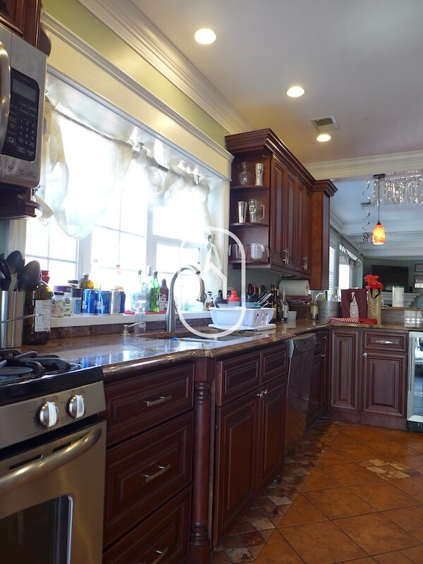 Building Photo - 117 Nonantum St