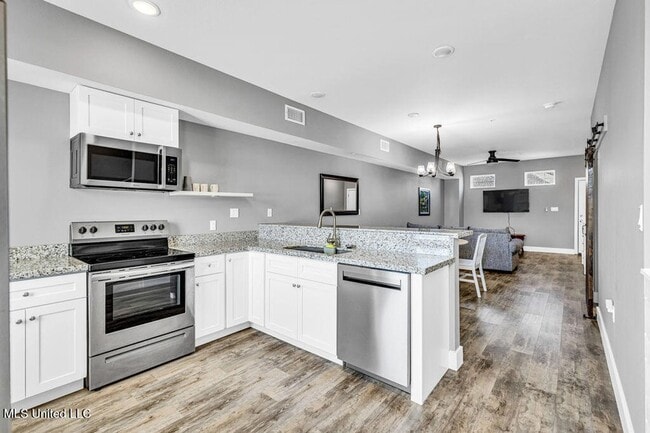 Building Photo - 103 E Orchard Loop