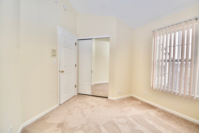 Building Photo - 3073 Kentshire Cir