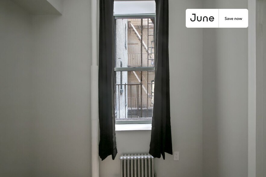 Building Photo - 235 W 63rd St