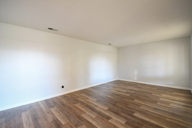 Building Photo - 3534 Huntlee Dr