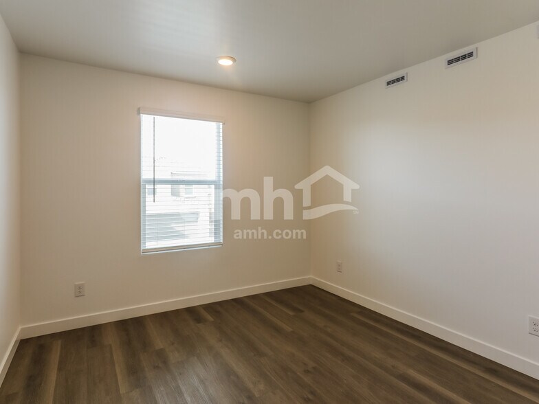 Building Photo - 12279 Thunder Creek Pky
