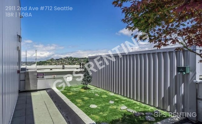 Building Photo - 2911 2nd Ave