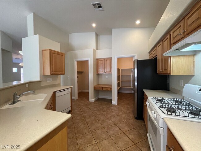 Building Photo - 6224 Dara St