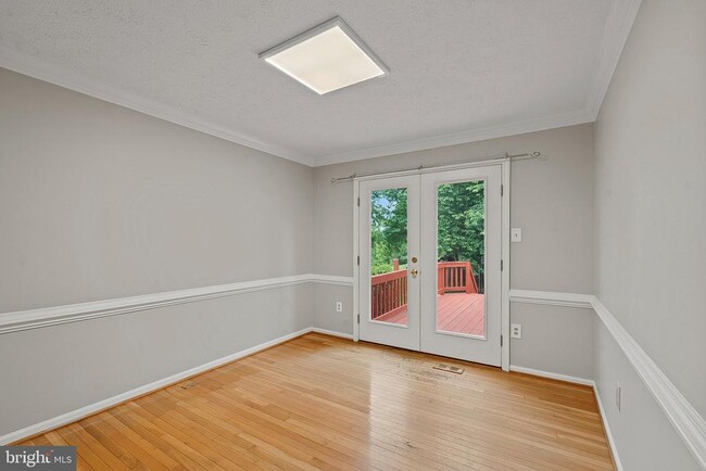 Building Photo - 7 Willwood Ct