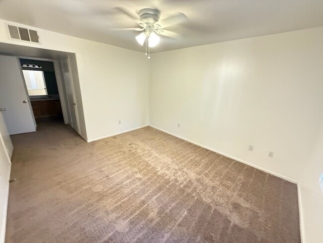 Building Photo - 3141 Key Largo Dr