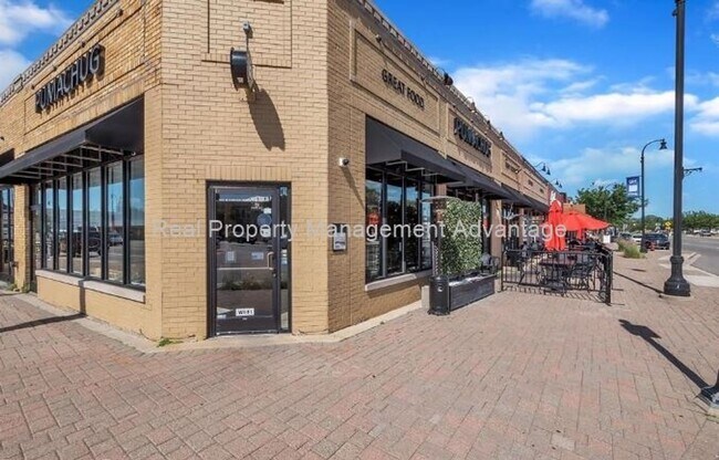 Building Photo - Fully Updated Two Bedroom with Contemporary Style and Comfort Throughout!