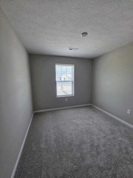Building Photo - 7235 Grandway Dr