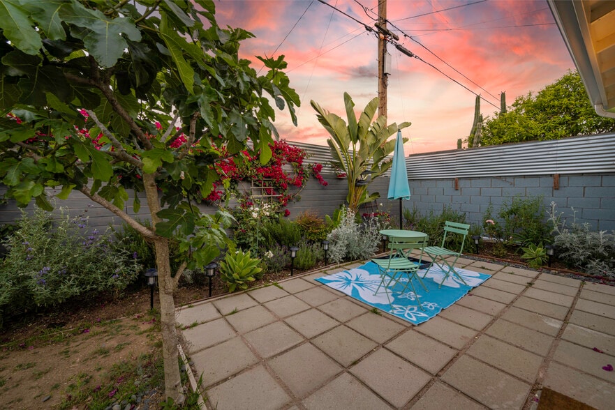 Private patio evening sky - 7872 Truxton Ave