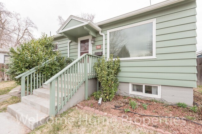 Building Photo - Comfortable Home in Residential Walla Walla