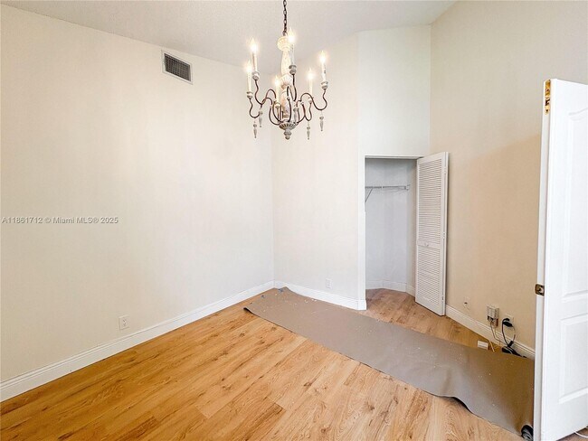 Building Photo - 9080 Villa Portofino Cir