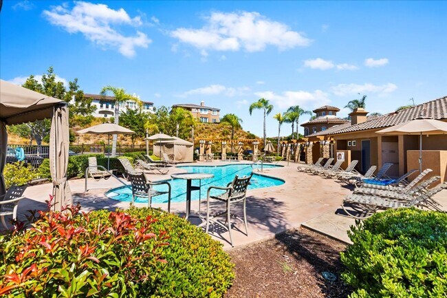 Building Photo - $3,456 - 2 Bed / 2 Bath Stunning Corner Un...