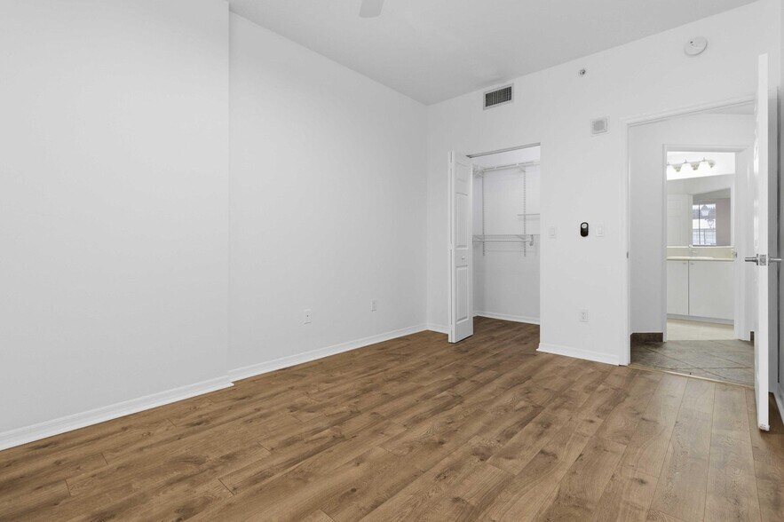 Building Photo - 233 S Federal Hwy