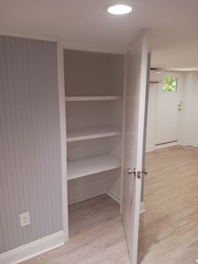 Building Photo - Come Lease at Virginia Highland/Morningside! Don’t miss this amazing offer!