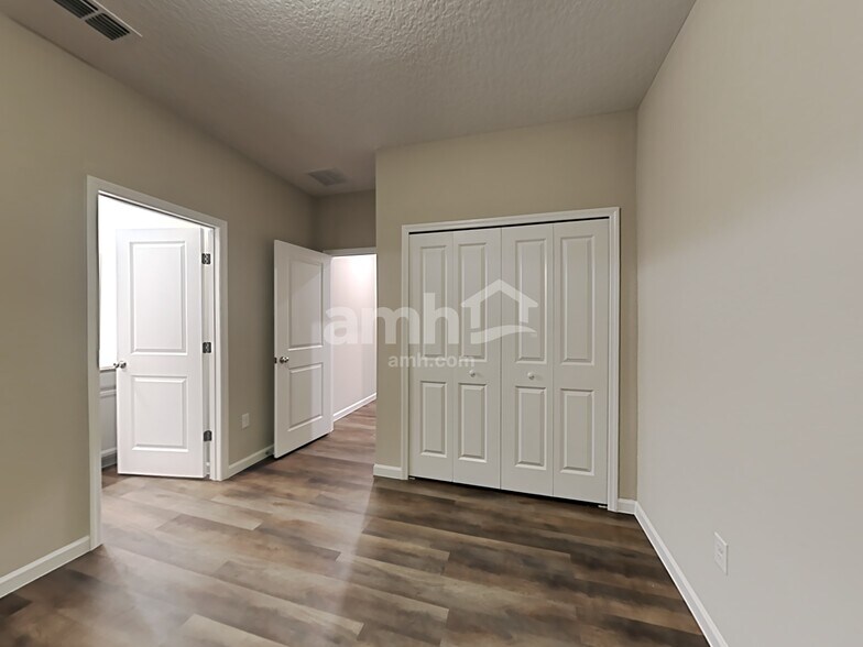 Building Photo - 82 Hemlock Point