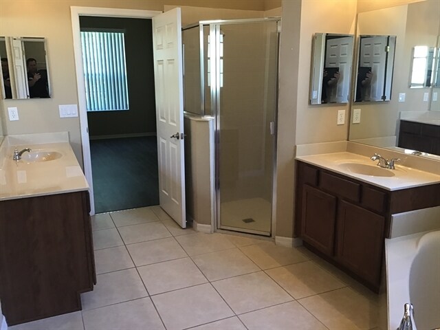 Building Photo - 10016 Caroline Park Dr