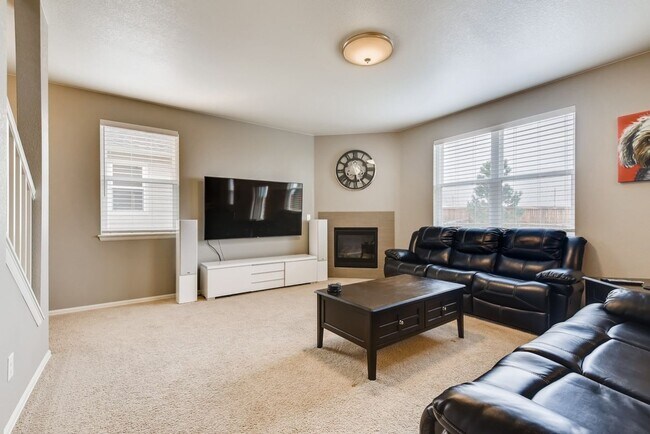 Building Photo - Lovely, Spacious Home in Arvada's Leyden Rock Neighborhood - Available July 6th!