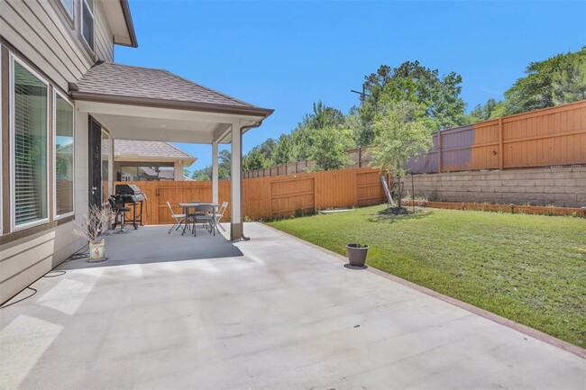 Building Photo - 2058 Woodland Pine Ct