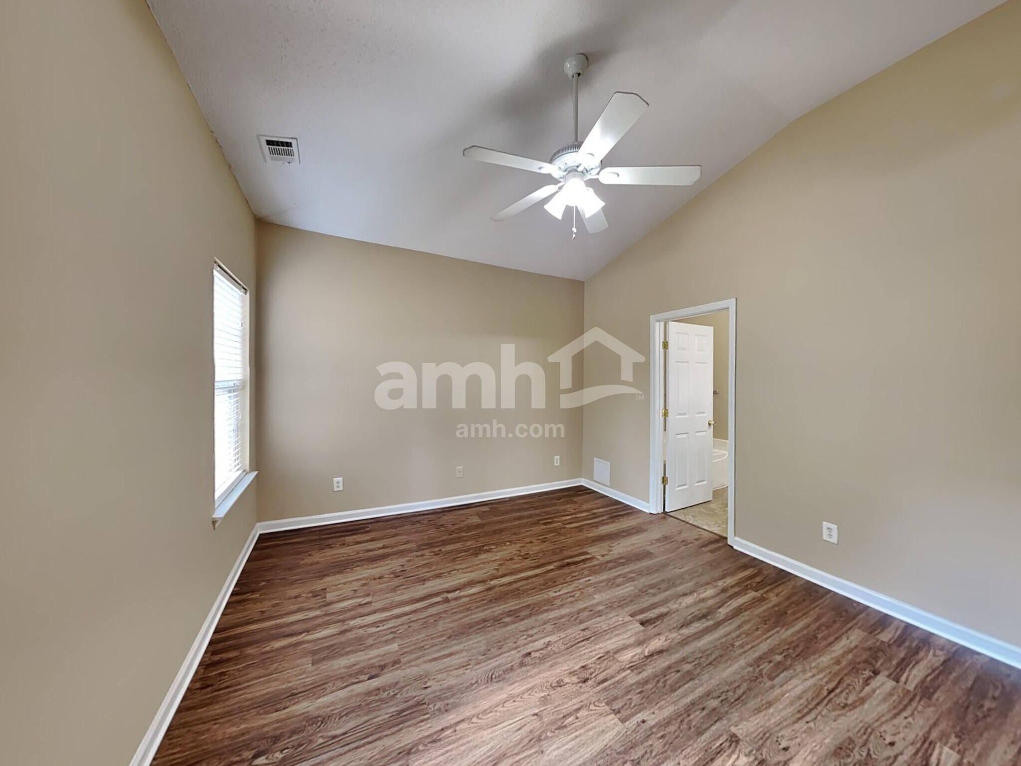 Building Photo - 2135 Beckenham Pl