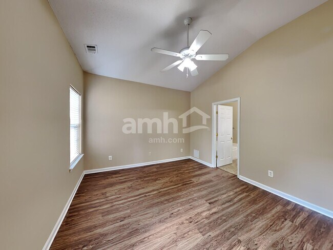 Building Photo - 2135 Beckenham Pl