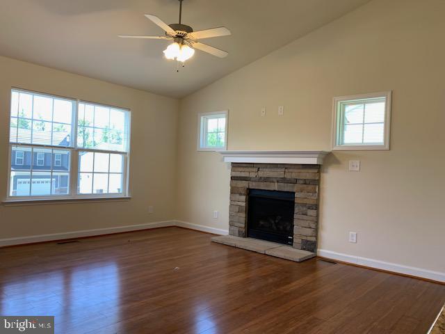 Building Photo - 6913 Lunette Ln