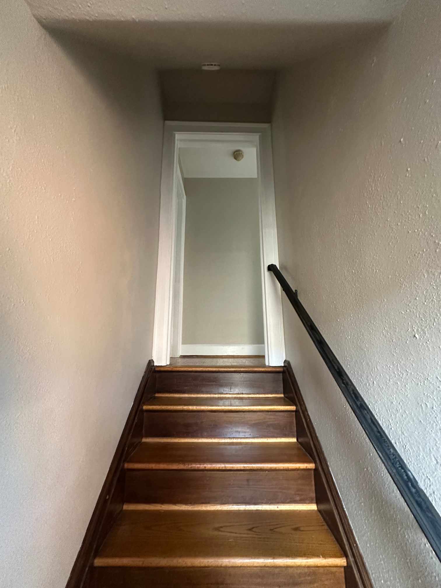 Building Photo - 15466 Artesian St