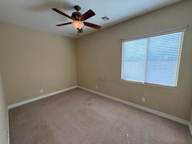 Building Photo - 15234 W Voltaire St