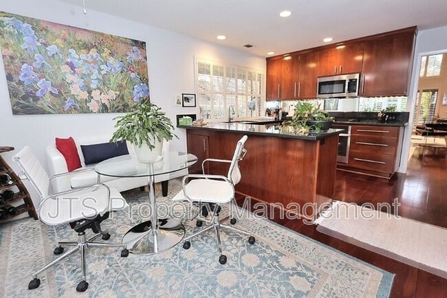 Building Photo - 2010 Promontory Point Ln