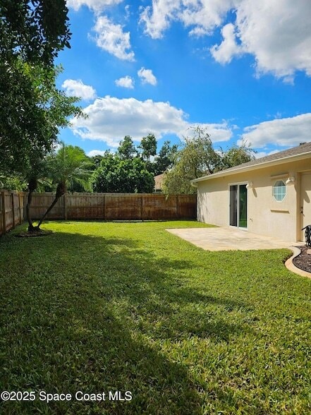 Building Photo - 1736 Vista Lake Cir