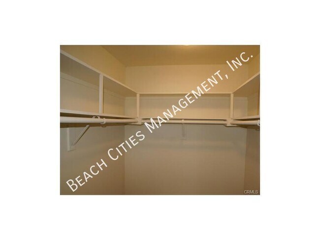 Building Photo - 6220 Ronald Dr