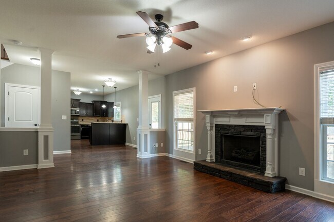 Building Photo - Gorgeous Single-Family Home Coming Soon!