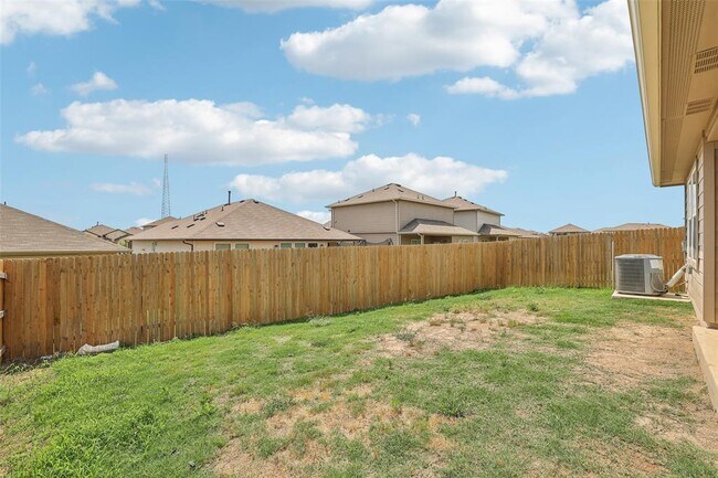 Building Photo - 528 Evergreen Sumac Lp