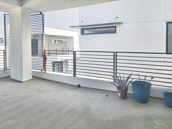 Building Photo - 16332 Dawn Wy