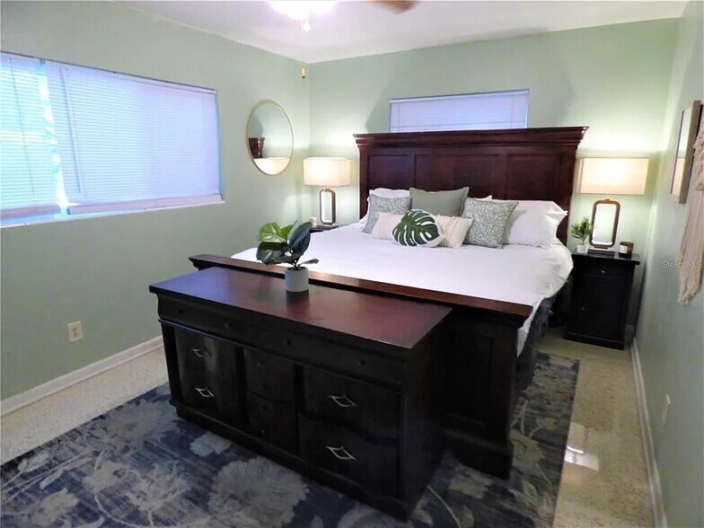 Building Photo - 1048 Mary Jane Ln