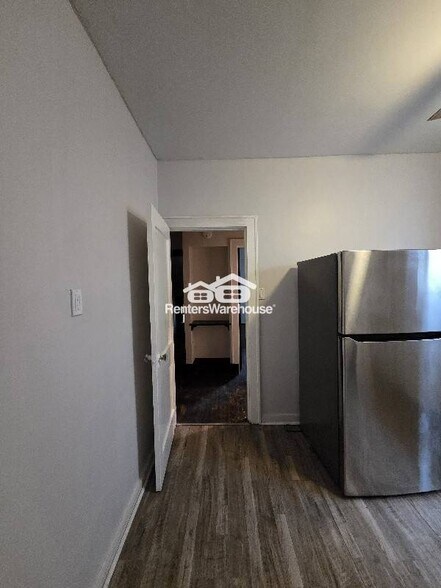 Building Photo - 5066-5068 W Florissant Ave