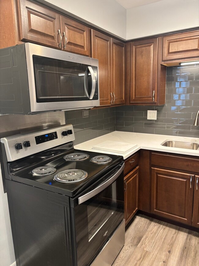 Building Photo - 7232 Randolph St