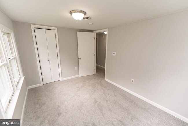 Building Photo - 11700 San Domingo Rd