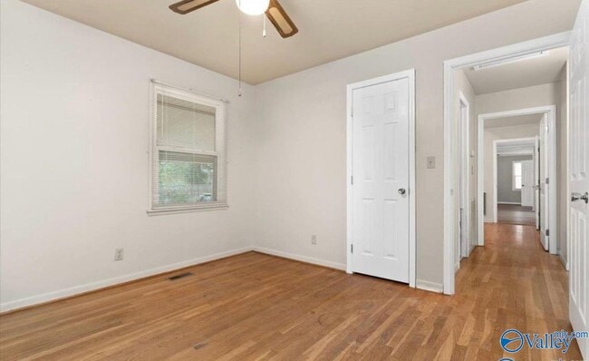 Building Photo - 3809 Saturn Dr SW