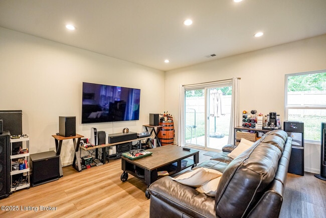 Building Photo - 7707 Cottage Cove Way