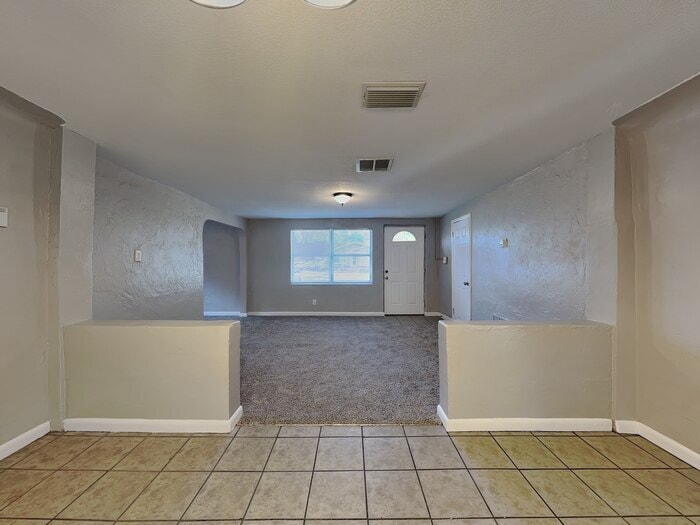 Building Photo - 704 Butler St