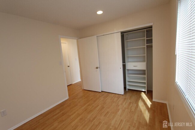 Building Photo - 1905 Aspen Dr