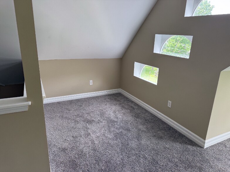 Building Photo - 517 Park Ave