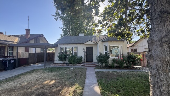 Primary Photo - 1037 N Highland St