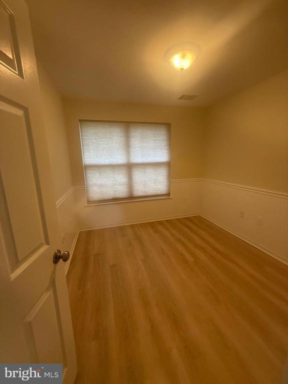 Building Photo - 47403 Darkhollow Falls Terrace