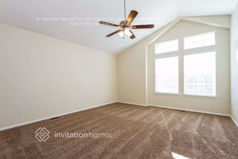 Building Photo - 524 Fox Run Cir