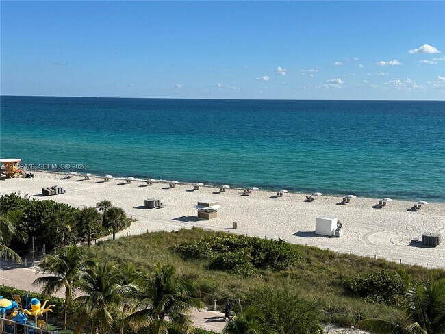 Building Photo - 6039 Collins Ave