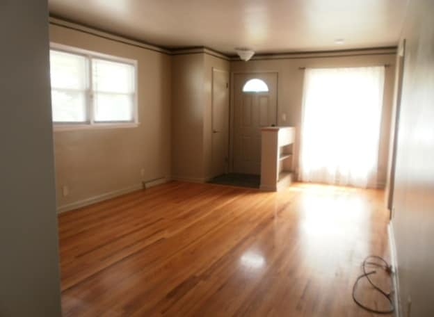 Building Photo - 429 Jennison Ave