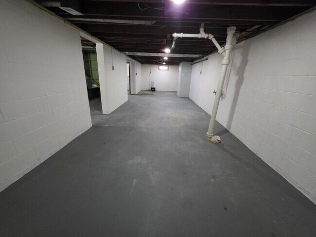 Building Photo - 40 N Gould Rd